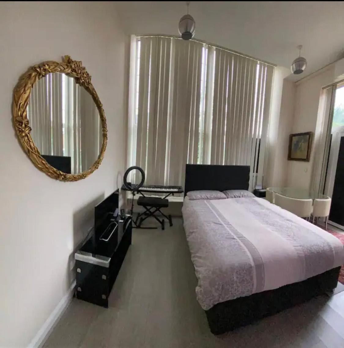 Spacious King Room With Private Entrance - Near Emirates And Camden And King'S Cross - 5 Min To Tube Фінчлі Екстер'єр фото